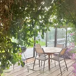 펜션 La Maison Penchee, Avec Jardin A 50m De La