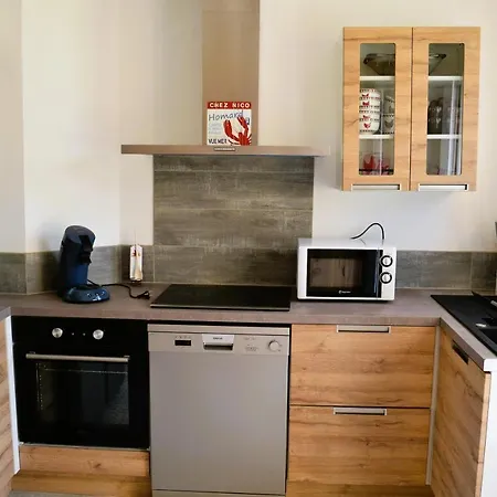 La Maison Penchee, Avec Jardin A 50m De La *