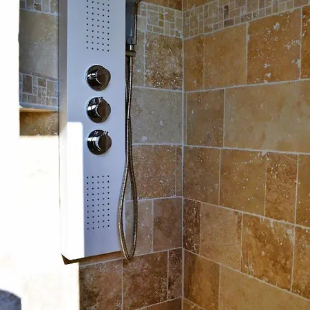 La Maison Penchee, Avec Jardin A 50m De La