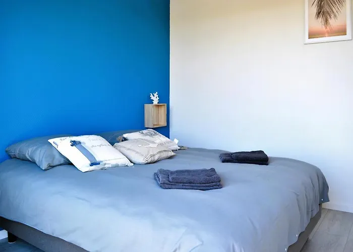 בית נופש La Maison Penchee, Avec Jardin A 50m De La *