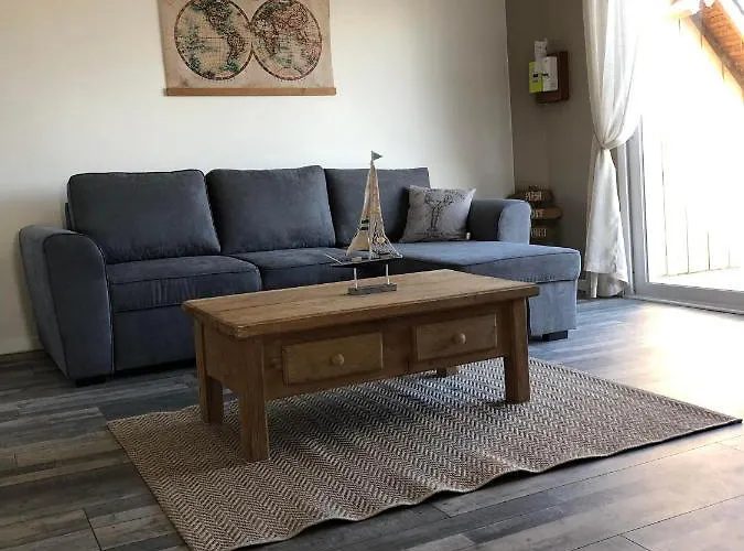 בית נופש La Maison Penchee, Avec Jardin A 50m De La