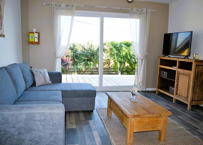 בית נופש La Maison Penchee, Avec Jardin A 50m De La