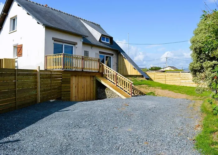 La Maison Penchee, Avec Jardin A 50m De La *