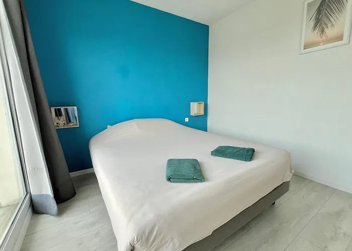 La Maison Penchee, Avec Jardin A 50m De La *