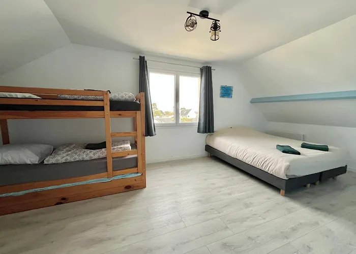 La Maison Penchee, Avec Jardin A 50m De La Feriehus