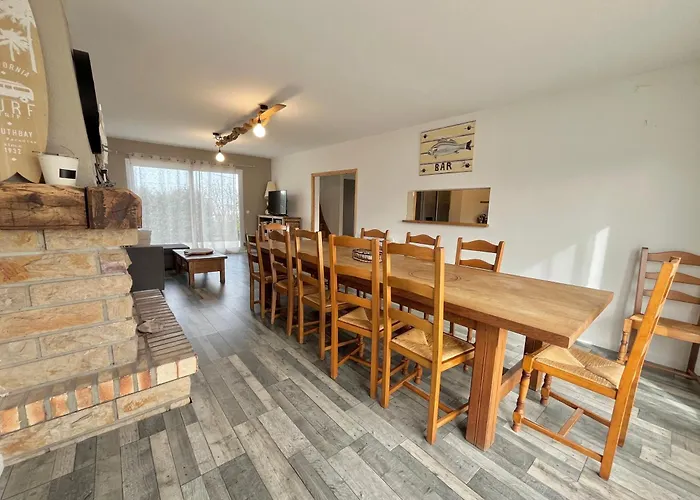 Ferienhaus La Maison Penchee, Avec Jardin A 50m De La