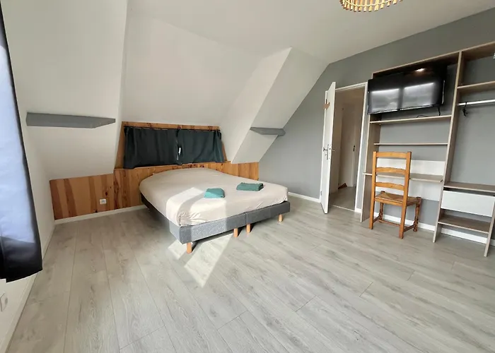 La Maison Penchee, Avec Jardin A 50m De La Ferienhaus *